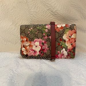 GG Blooms Chain Wallet